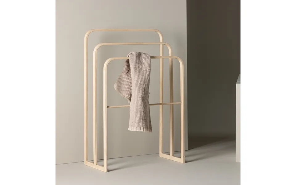 Gamma - Tøjstativ I White Washed Farvet Metal