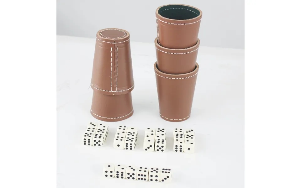 Spillesæt Med 30 Terninger Og 5 Raflebægre.