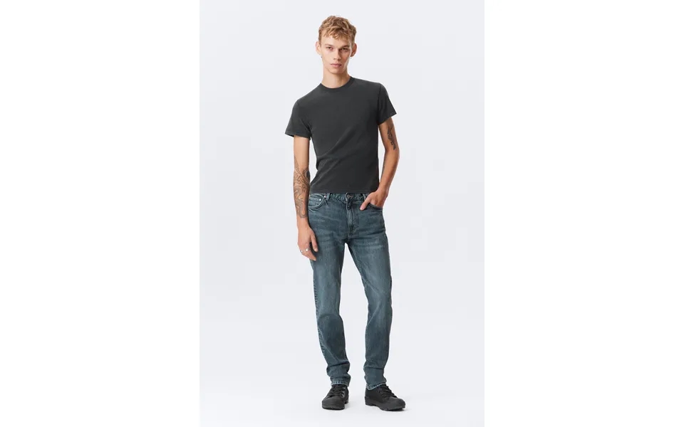 Sunday Slim Tapered Leg Jeans