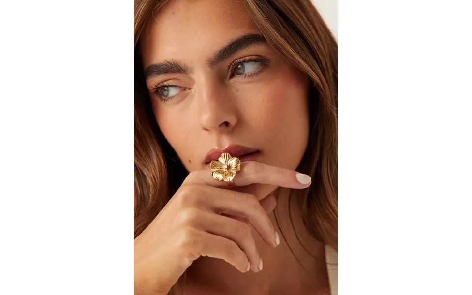 Daisy Ring Celebration