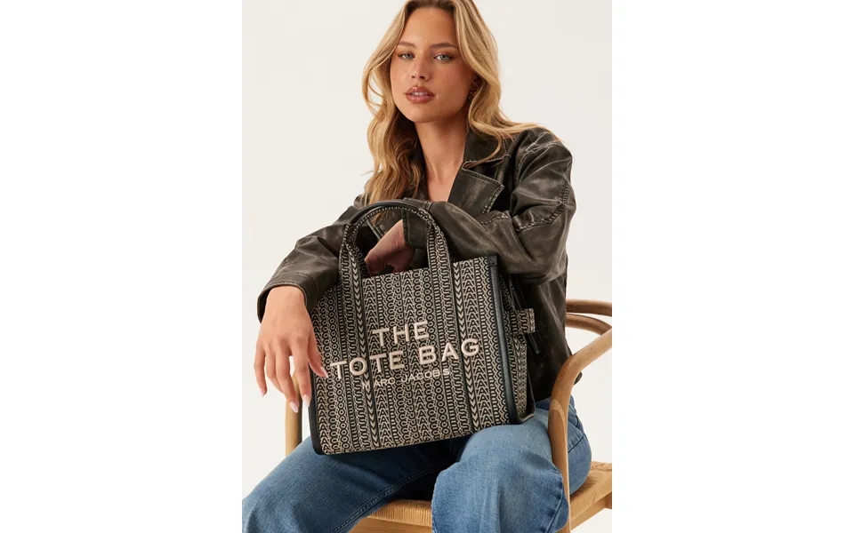 The Medium Tote