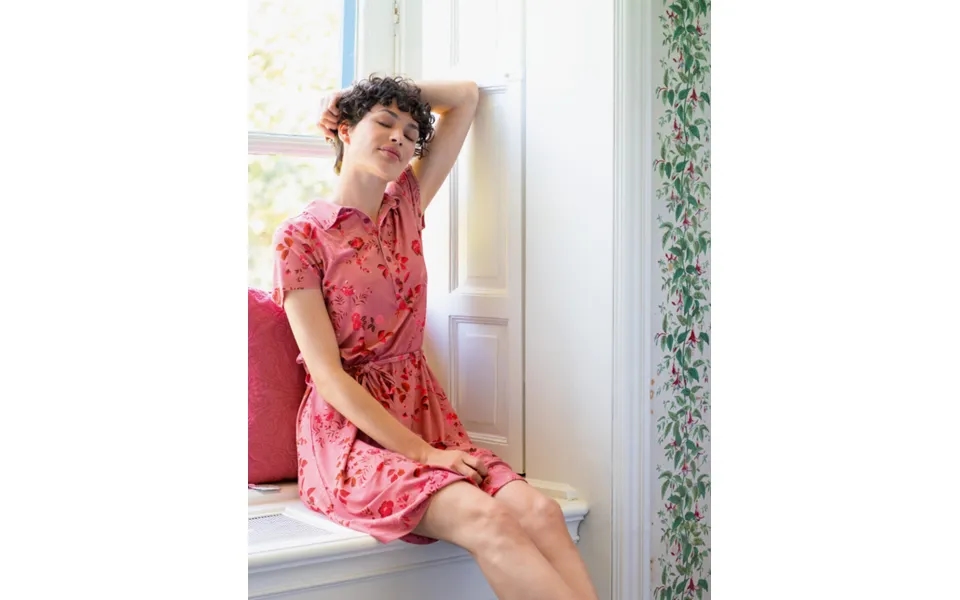 Short Sleeve Nightdress Tokyo Blossom Red-x-small