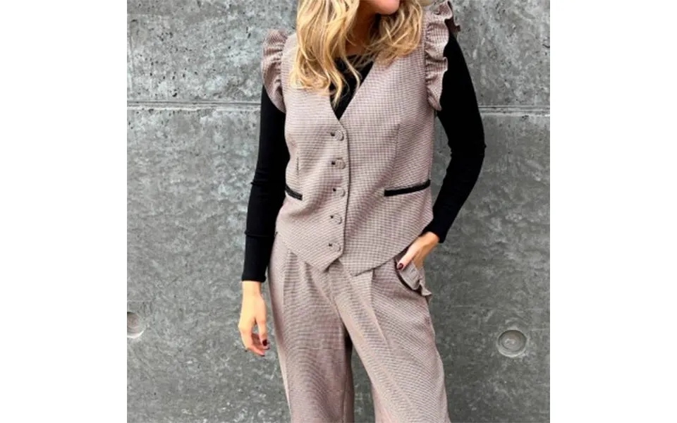 Stories From The Atelier By Copenhagen Shoes As Magic Vest