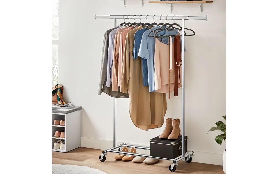 Robust Tøjstativ I Forkromet Metalrør Med Hjul